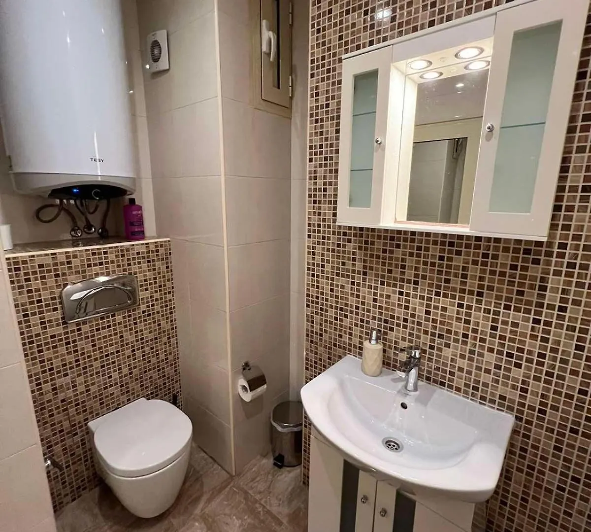 Rio Sunny 2Bdr Apt Near Ndk - Metro - Non-Stop Paid Public Parking Sofia